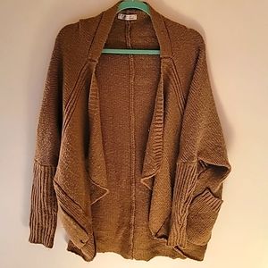 Karei Beige open sweater